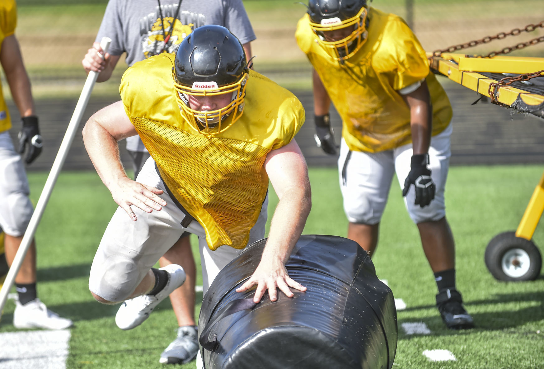 082019-qct-spt-bett football-12.jpg